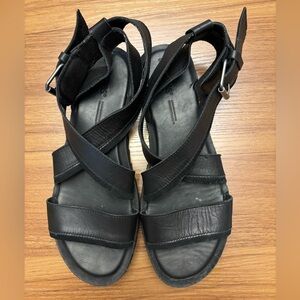 TOMS Sidney Tread Sandals sz 8.5
